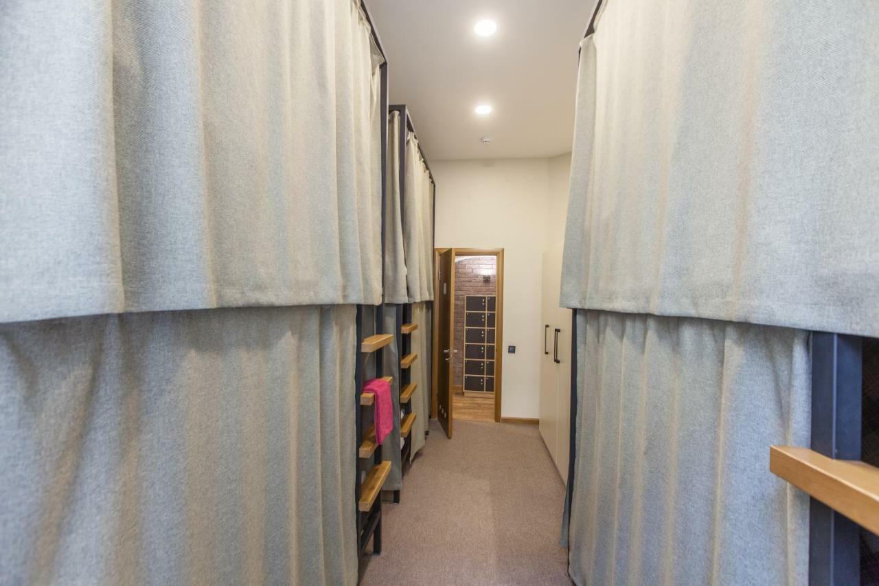 Nap & Rest Hostelキエフ エクステリア 写真
