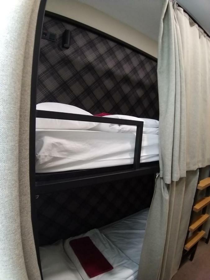 Nap & Rest Hostelキエフ エクステリア 写真